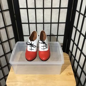 NWOT JULIA BO-HOLBORN - OXFORD HEELS. In Red and White